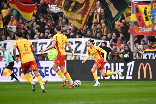 RC Lens v AS Monaco - Ligue 1 McDonald s 2025 2026 10 Florian THAUVIN (rcl) during the Ligue 1 McDonald s match between Lens and Monaco at Stade Bollaert-Delelis on February 21, 2026 in Lens, France. Lens France  Copyright: xFEPx 776348298