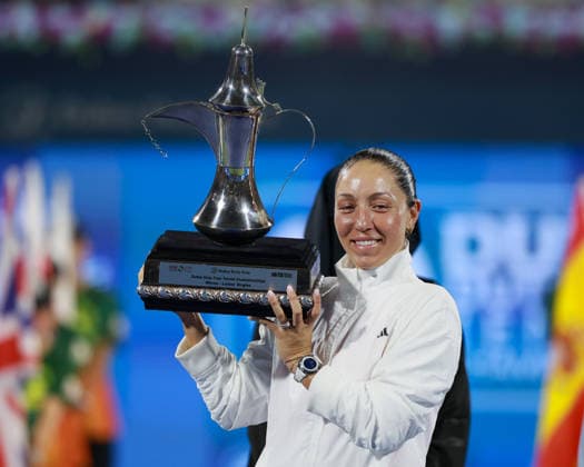 Jessica Pegula mit dem Pokal, Trophäe, Siegerehrung, Presentation Dubai Duty Free Tennis Championships, Dubai, U.A.E. Copyright: xJuergenxHasenkopfx