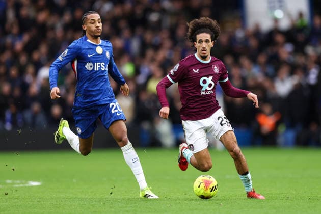 Chelsea v Burnley 21 February 2026, London - Premier League Football - Chelsea v Burnley - Hannibal of Burnley - Photo: Jacques Feeney Offside. London UK Copyright: xJacquesxFeeneyx xOffsidexOffside