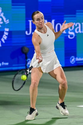 2026 Dubai Duty Free Tennis Championships DUBAI, UNITED ARAB EMIRATES – FEBRUARY 21: Elina Svitolina (seen) of Ukraine competes against Jessica Pegula of the United States during the women’s singles final of the Dubai Duty Free Tennis Championships at the Dubai Duty Free Tennis Stadium in Dubai, United Arab Emirates, on February 21, 2026. Waleed Zein Anadolu Dubai United Arab Emirates. Editorial use only. Please get in touch for any other usage.  Copyright: x2026xAnadoluxWaleedxZeinx