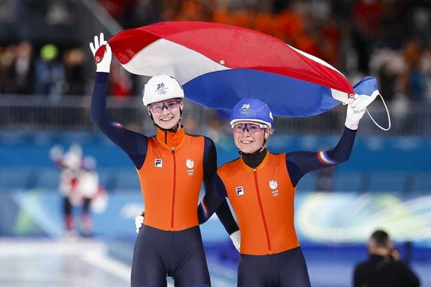 MILAN , 21-02-2026 , Milano Speed skating, Eisschnelllauf Stadium , Olympic Winter games, Winterspiele,Spiele, Summer games 2026 - Speed Skating mass start, final ladies, Picture shows Marijke Groenewoud wins the gold and celebrates with Bente Kerkhoff Olympic Winter Games 2026 - Speed Skating mass start  x201787936x Copyright: