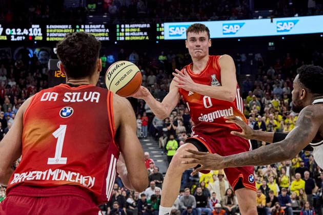 Deutsche Basketball BBL Pokal, FC Bayern München Basketball vs BMA365 Bamberg BASKETS, München FC Bayern Basketball, Bamberg Baskets MBA365, 2026-02-21 in München (SAP Garden) DIMITRIJEVIC Nenad (FC Bayern Basketball Point Guard (PG) Nr0-FCBB0), DA SILVA Oscar (FC Bayern Basketball Power Forward (PF) Nr1-FCBB1) sportworld München SAP Garden Bayern Deutschland