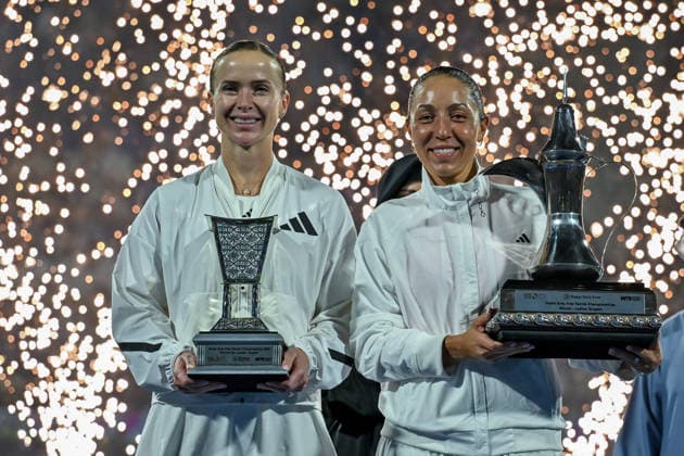 2026 Dubai Duty Free Tennis Championships DUBAI, UAE - FEBRUARY 21: American tennis player Jessica Pegula (R) wins the women’s singles final of the Dubai Duty Free Tennis Championships against Ukrainian tennis player Elina Svitolina (L) at the Dubai Duty Free Tennis Stadium in Dubai, United Arab Emirates, on February 21, 2026. Waleed Zein Anadolu Dubai United Arab Emirates. Editorial use only. Please get in touch for any other usage.  Copyright: x2026xAnadoluxWaleedxZeinx