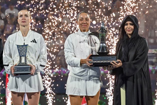 2026 Dubai Duty Free Tennis Championships DUBAI, UAE - FEBRUARY 21: American tennis player Jessica Pegula (C) wins the women’s singles final of the Dubai Duty Free Tennis Championships against Ukrainian tennis player Elina Svitolina (L) at the Dubai Duty Free Tennis Stadium in Dubai, United Arab Emirates, on February 21, 2026. Waleed Zein Anadolu Dubai United Arab Emirates. Editorial use only. Please get in touch for any other usage.  Copyright: x2026xAnadoluxWaleedxZeinx