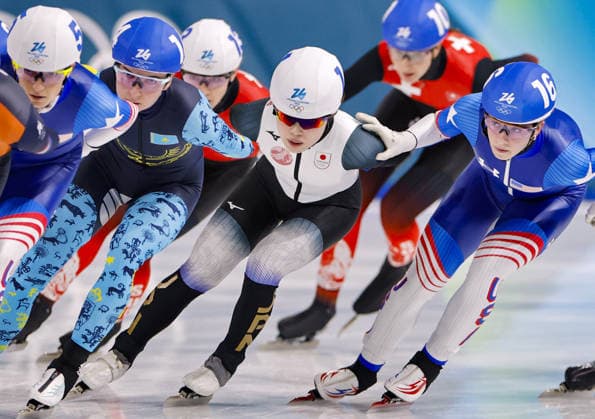 Milan Cortina Olympics: Speed skating, Eisschnelllauf Japanese speed skater Ayano Sato (front, 2nd from R) competes in the women s mass start final at the Milan Cortina Olympics on Feb. 21, 2026, at Milano Speed Skating Stadium in Milan.  A14AA0005311879P