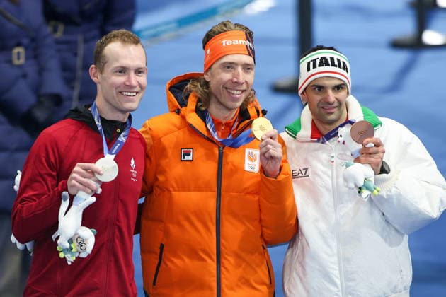 ITALY, MILAN - FEBRUARY 21, 2026: Silver medalist Viktor Hald Thorup of Denmark, gold medalist Jorrit Bergsma of the Netherlands, and bronze medalist Andrea Giovannini (L-R) of Italy pose during a victory ceremony for the men s mass start Speed skating, Eisschnelllauf race at Milano Speed Skating Stadium during the 2026 Winter Olympic Games, Olympische Spiele, Olympia, OS 2026 Winter Olympics: Speed Skating  - ZUMAt113 20260221_zaa_t113_636 Copyright: xPeterxKovalevx