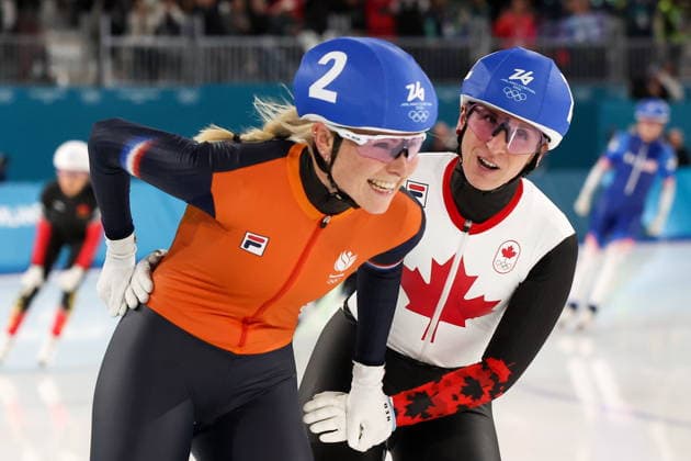 ITALY, MILAN - FEBRUARY 21, 2026: Marijke Groenewoud (L) of the Netherlands celebrates her victory in the women s mass start Speed skating, Eisschnelllauf final at Milano Speed Skating Stadium during the 2026 Winter Olympic Games, Olympische Spiele, Olympia, OS Peter Kovalev TASS  89045503