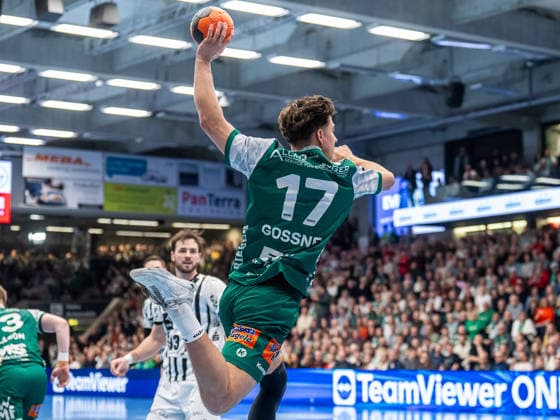 Tim Gossner (Frisch Auf Goeppingen, 17) von aussen, Frisch Auf Goeppingen vs. THW Kiel, Handball, 1. Bundesliga, Herren, Spielzeit 2025 2026, 21.02.2026, Frisch Auf Goeppingen vs. THW Kiel, Handball, 1. Bundesliga, Herren, Spielzeit 2025 2026, 21.02.2026 Goeppingen Copyright: xEibner-Pressefoto MichaelxSchmidx EP_MST