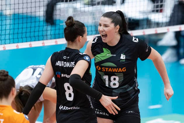 1. Volleyball Bundesliga Frauen: Schwarz-Weiss Erfurt vs. Ladies in Black Aachen; Erfurt; 21.02.2026 Jubel, Zoi Mavrommatis ( 8; Ladies in Black Aachen) und Lea Ambrosius ( 18; Ladies in Black Aachen) 1. Volleyball Bundesliga Frauen: Schwarz-Weiss Erfurt vs. Ladies in Black Aachen; Riethsporthalle Erfurt; 21.02.2026 Copyright: xBEAUTIFULxSPORTS Duehringx