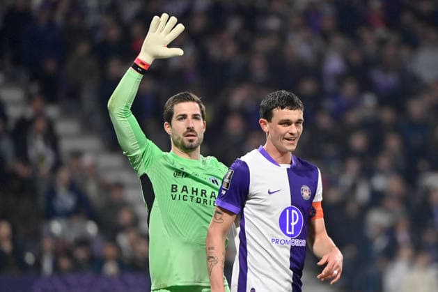 Toulouse FC v Paris FC - Ligue 1 McDonald s 2025 2026 02 Rasmus Schmidt NICOLAISEN (tfc) - 35 Kevin TRAPP (pfc) during the Ligue 1 McDonald s match between Toulouse and Paris at Stadium de Toulouse on February 21, 2026 in Toulouse, France. Toulouse France  Copyright: xFEPx 776348294