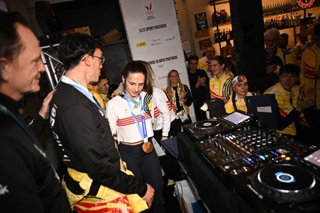 Bronze medallists Belgian shorttrack skater Stijn Desmet and Belgian shorttrack skater Hanne Desmet pictured during the athletes party of Team Belgium on the last evening of the Milano Cortina 2026 Olympic Winter games, Winterspiele,Spiele, Summer games on Saturday 21 February 2026 in Milan, Italy. The XXV Winter Olympics take place from 6 to 22 February 2026 in Italy. JASPERxJACOBS  x164452314x