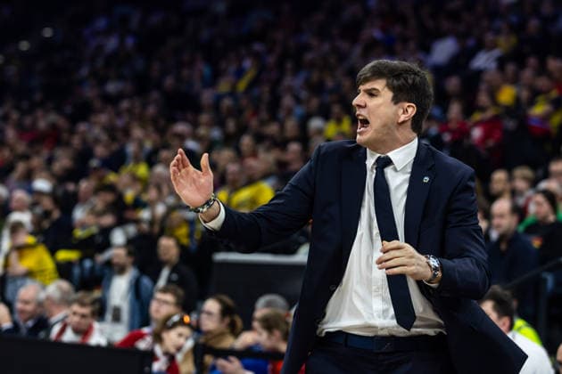 GER, BMW Top Four, Basketball BBL Pokal, Halbfinale, ALBA Berlin - EWE Baskets Oldenburg. 21.02.2026, SAP Garden, München, GER, BMW Top Four, Basketball BBL Pokal, Halbfinale, ALBA Berlin - EWE Baskets Oldenburg. Pedro Calles (Head Coach), ALBA Berlin Foto Alexander Trienitz München SAP Garden Bayern Deutschland