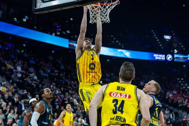 GER, BMW Top Four, Basketball BBL Pokal, Halbfinale, ALBA Berlin - EWE Baskets Oldenburg. 21.02.2026, SAP Garden, München, GER, BMW Top Four, Basketball BBL Pokal, Halbfinale, ALBA Berlin - EWE Baskets Oldenburg. Alex O Connell (ALBA Berlin 3) Foto Alexander Trienitz München SAP Garden Bayern Deutschland