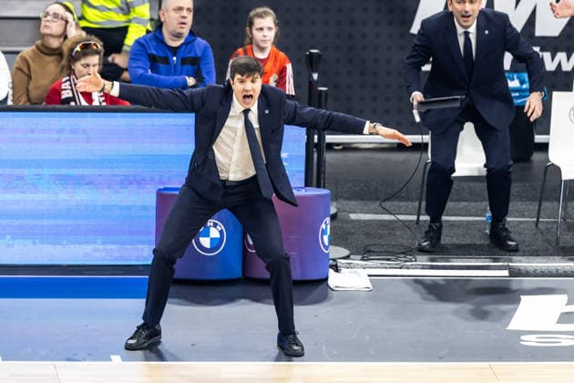 GER, BMW Top Four, Basketball BBL Pokal, Halbfinale, ALBA Berlin - EWE Baskets Oldenburg. 21.02.2026, SAP Garden, München, GER, BMW Top Four, Basketball BBL Pokal, Halbfinale, ALBA Berlin - EWE Baskets Oldenburg. Pedro Calles (Head Coach), ALBA Berlin Foto Alexander Trienitz München SAP Garden Bayern Deutschland