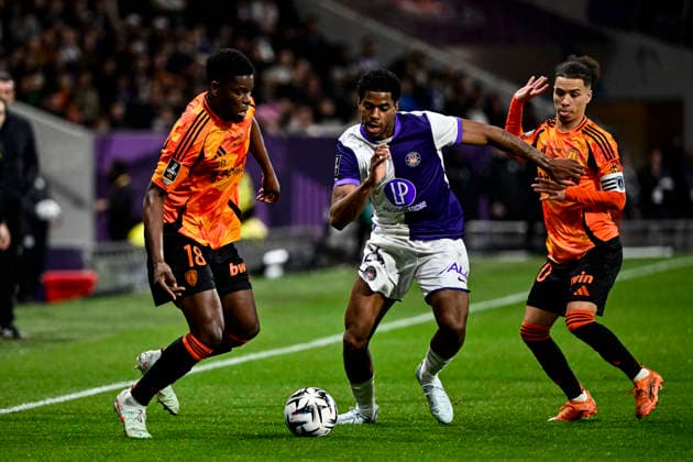 FOOTBALL : Toulouse vs PFC - 23eme Journee de Ligue1 McDonald S - Toulouse - 21 02 2026 Dayann Methalie (tfc) vs Llan Kebal (pfc) Toulouse  Copyright: xThierryxBretonx