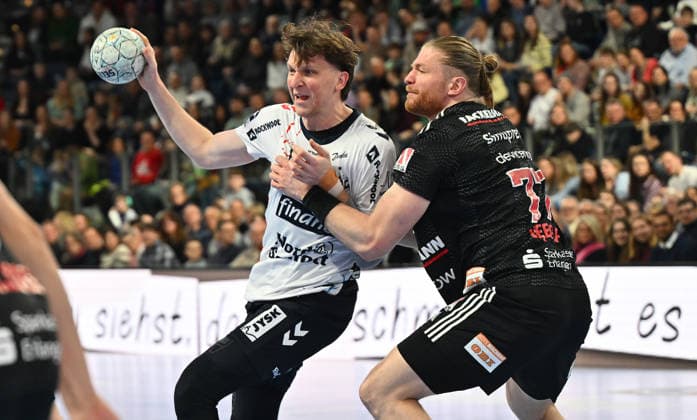 21.02.20265 - Handball - 1. Bundesliga DAIKIN HBL - Saison 2025 2026 - 22. Spieltag: HC Erlangen Metropolregion Nürnberg HCE - SG Flensburg Handewitt - - xwoxzix - Lasse Möller Moeller (64, SG Flensburg-Handewitt ) Maciej Gebala (77, HC Erlangen HCE )