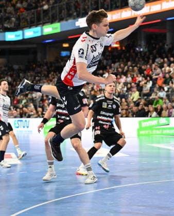 21.02.20265 - Handball - 1. Bundesliga DAIKIN HBL - Saison 2025 2026 - 22. Spieltag: HC Erlangen Metropolregion Nürnberg HCE - SG Flensburg Handewitt - - xwoxzix - Domen Novak (63, SG Flensburg-Handewitt )