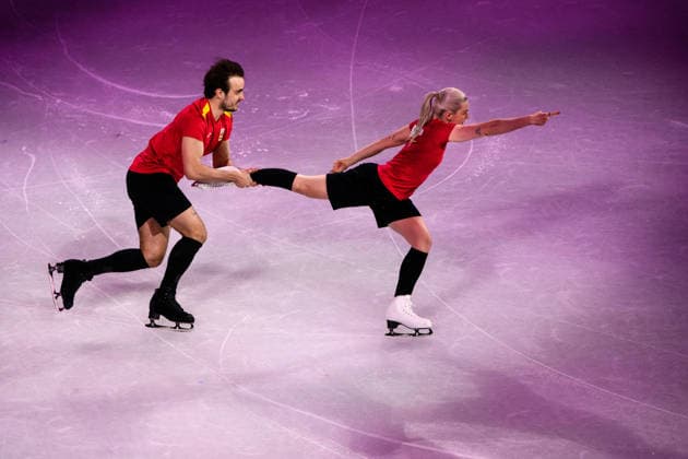 260221 Olivia Smart and Tim Dieck of Spain perform in the Figure skating, Eiskunstlauf Exhibition Gala during day 15 of the 2026 Winter Olympics on February 21, 2026 in Milan. Photo: Carl Sandin BILDBYRAN kod CS CS0890 konstakning figure skating kunstlop Olympic Games, Olympische Spiele, Olympia, OS olympics winter olympics os ol olympiska spel vinter-os olympiske leker milano cortina 2026 milan cortina 2026 milano cortina 2026 olympic games milano cortina 2026 winter olympic games milano cortina-os milano cortina-ol vinter-ol 15 bbeng *** 260221 Olivia Smart and Tim Dieck of Spain perform in the figure skating Exhibition Gala during day 15 of the 2026 Winter Olympics on February 21, 2026 in Milan Photo Carl Sandin BILDBYRAN code CS CS0890 konstakning figure skating kunstlop olympic games olympics winter olympics os ol olympiska spel vinter os olympiske leker milano cortina 2026 milan cortina 2026 milano cortina 2026 olympic games milano cortina 2026 winter olympic games milano cortina os milano cortina ol vinter ol 15 bbeng  Copyright: CARLxSANDIN BB260221CS032