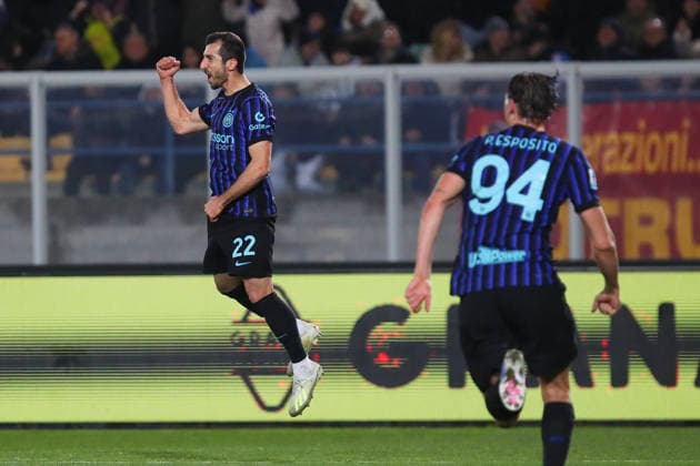 Henrikh Mkhitaryan of FC Internazionale Milano celebrates the goal of 0-1 scored during the serie A match between US Lecce and FC Internazionale Milano at Ettore Giardiniero - Via del Mare stadium in Lecce (Italy), February 21, 2026. massimilianoxcarnabuci