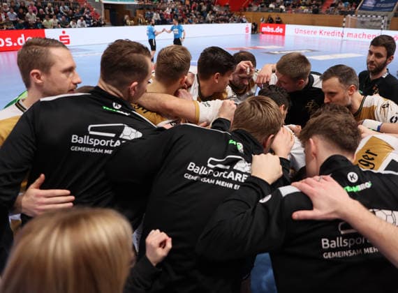 GER HBL2 Saison 2025 2026 VfL Potsdam vs HC Elbflorenz Dresden, 21.02.26, MBS Arena, Potsdam Einschwören, vor dem Spiel, Team HC Elbflorenz
