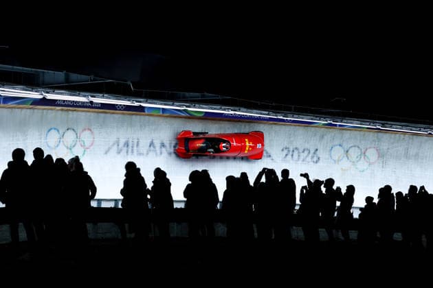 Olympische Winterspiele Milano Cortina 2026 Bob Zweierbob Frauen am 21.02.2026 im Cortina Sliding Centre in Cortina d™Ampezzo Mingming Huai Xuan Wang ( China ) *** Olympic Winter Games Milano Cortina 2026 Bobsleigh two-man women on 21 02 2026 at the Cortina Sliding Center in Cortina d™Ampezzo Mingming Huai Xuan Wang China xMSx
