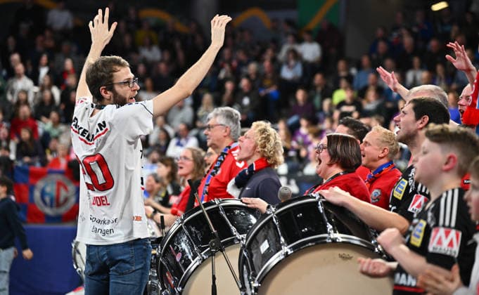 21.02.20265 - Handball - 1. Bundesliga DAIKIN HBL - Saison 2025 2026 - 22. Spieltag: HC Erlangen Metropolregion Nürnberg HCE - SG Flensburg Handewitt - - xwoxzix - Fans Fanblock HCE