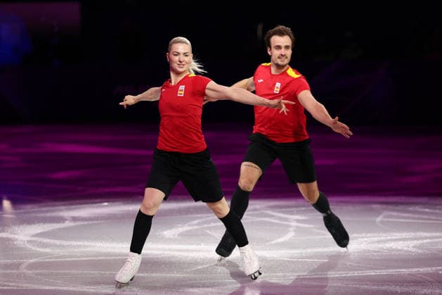 Winter Olympics - Figure skating, Eiskunstlauf Exhibition Gala Olivia Smart and Tim Dieck of Team Spain perform during a Figure Skating Exhibition Gala on day fifteen of the Milano Cortina 2026 Winter Olympic Games, Olympische Spiele, Olympia, OS at Milano Ice Skating Arena on February 21, 2026 in Milan, Italy. Photo by Alexis Jumeau ABACAPRESS.COM Milan Italy  Copyright: xJumeauxAlexis ABACAx
