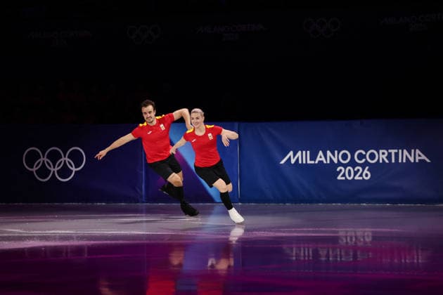 Winter Olympics - Figure skating, Eiskunstlauf Exhibition Gala Olivia Smart and Tim Dieck of Team Spain perform during a Figure Skating Exhibition Gala on day fifteen of the Milano Cortina 2026 Winter Olympic Games, Olympische Spiele, Olympia, OS at Milano Ice Skating Arena on February 21, 2026 in Milan, Italy. Photo by Alexis Jumeau ABACAPRESS.COM Milan Italy  Copyright: xJumeauxAlexis ABACAx