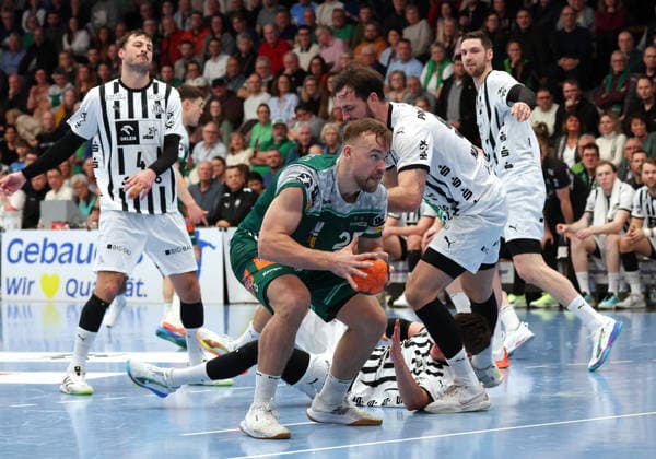 21.02.2026, Deutschland, Göppingen, Handball DAIKIN HBL, FRISCH AUF! Göppingen vs. THW Kiel, Ludvig Jurmala Aström (FAG)
