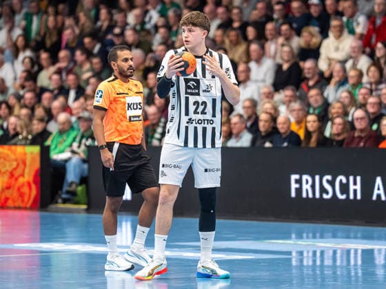 Rasmus Ankermann (THW Kiel, 22) am Ball, Frisch Auf Goeppingen vs. THW Kiel, Handball, 1. Bundesliga, Herren, Spielzeit 2025 2026, 21.02.2026, Frisch Auf Goeppingen vs. THW Kiel, Handball, 1. Bundesliga, Herren, Spielzeit 2025 2026, 21.02.2026 Goeppingen Copyright: xEibner-Pressefoto MichaelxSchmidx EP_MST