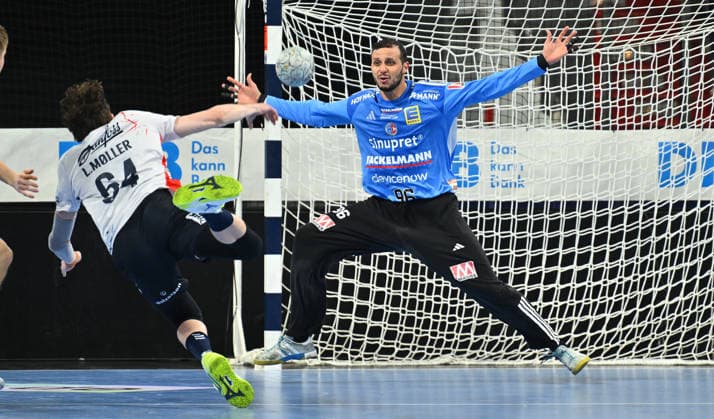 21.02.20265 - Handball - 1. Bundesliga DAIKIN HBL - Saison 2025 2026 - 22. Spieltag: HC Erlangen Metropolregion Nürnberg HCE - SG Flensburg Handewitt - - xwoxzix - Lasse Möller Moeller (64, SG Flensburg-Handewitt ) Khalifa Ghedbane (96, HC Erlangen HCE )
