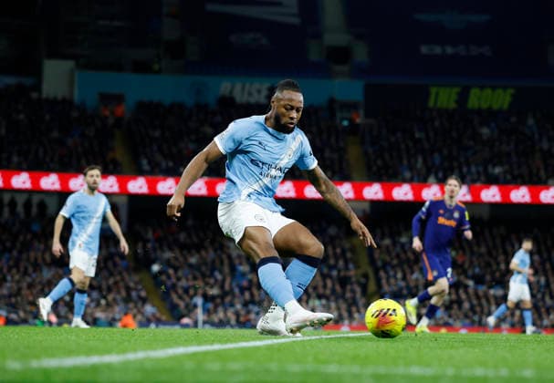 Manchester, England, 21st February 2026. Antoine Semenyo of Manchester City in action during the Manchester City vs Newcastle United Premier League match at the Etihad Stadium, Manchester. Picture credit should read: Cody Froggatt Sportimage EDITORIAL USE ONLY. No use with unauthorised audio, video, data, fixture lists, club league logos or live services. Online in-match use limited to 120 images, no video emulation. No use in betting, games or single club league player publications. SPI_013_CF_Man_City_Newc SPI-4542-0013