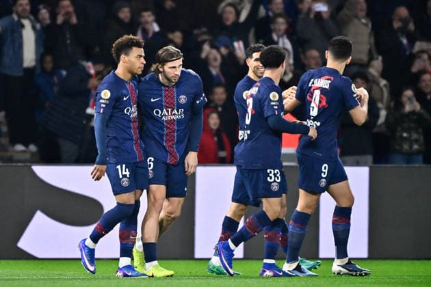 FOOTBALL : PSG vs Metz - Ligue 1 - 21 02 2026 Desire Doue ( 14 - PSG ) celebrates with teammates during the Ligue 1 match between Paris Saint Germain and FC Metz at Parc Des Princes on February 21 , 2026 in Paris, France. ( Photo by Federico Pestellini PsnewZ ) ParisFrance  Copyright: xFedericoxPestellinix