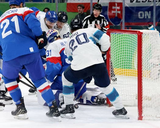 February 21, 2026, Milan, Lombardy, Italy: Sebastian Aho (20) of Team Finland scores a goal against Team Slovakia in the men s Ice hockey, Eishockey bronze medal game during the Milano Cortina 2026 Olympic Winter games, Winterspiele,Spiele, Summer games at Milano Santagiulia Ice Hockey Arena. Milan Italy - ZUMAm117 20260221_oly_m117_006 Copyright: xDavidxMcIntyrex