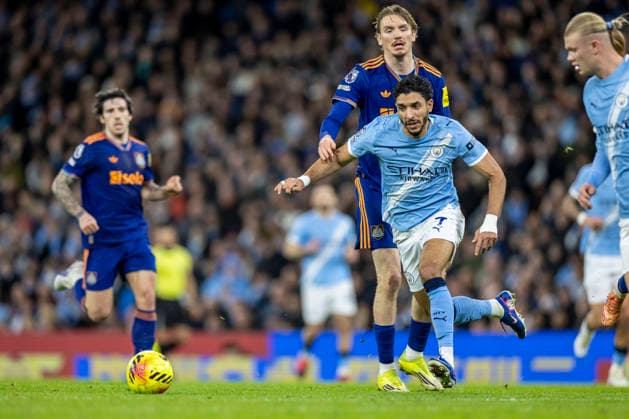 21st February 2026; Etihad Stadium, Manchester, Lancashire, England; Premier League Football, Manchester City versus Newcastle United; Omar Marmoush of Manchester City under pressure from Matheus Nunes of Manchester City  TimxWilliams Content restricted for UK based newspaper