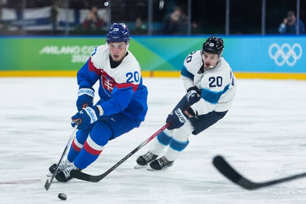 2026 Milano-Cortina Winter Olympics MILAN, ITALY - FEBRUARY 21: Slovakia’s Juraj Slafkovsky competes with Finland’s Sebastian Aho during the Ice hockey, Eishockey bronze medal match between Slovakia and Finland at the Milan Santagiulia Ice Hockey Arena at the 2026 Milano-Cortina Winter Olympics in Milan, Italy on February 21, 2026. Cemal Yurttas Anadolu Milan Italy. Editorial use only. Please get in touch for any other usage.  Copyright: x2026xAnadoluxCemalxYurttasx