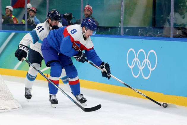February 21, 2026, Milan, Lombardy, Italy: Oliver Okuliar (8) of Team Slovakia and Miro Heiskanen (41) of Team Finland in the men s Ice hockey, Eishockey bronze medal game during the Milano Cortina 2026 Olympic Winter games, Winterspiele,Spiele, Summer games at Milano Santagiulia Ice Hockey Arena. Milan Italy - ZUMAm117 20260221_oly_m117_020 Copyright: xDavidxMcIntyrex