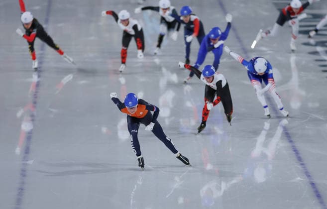 (260221) -- MILAN, Feb. 21, 2026 -- Marijke Groenewoud (front) of the Netherland competes during the Speed skating, Eisschnelllauf women s mass start final at the Milan-Cortina 2026 Olympic Winter games, Winterspiele,Spiele, Summer games in Milan, Italy, Feb. 21, 2026. ) (MICO2026)ITALY-MILAN-OLYMPIC WINTER GAMES-SPEED SKATING-WOMEN S MASS START DuxXiaoyi 