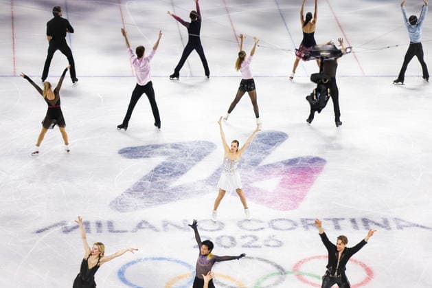 ITALY, MILAN - FEBRUARY 21, 2026: Athletes perform during the Figure skating, Eiskunstlauf exhibition gala at the 2026 Winter Olympic Games, Olympische Spiele, Olympia, OS at Milano Ice Skating Arena 2026 Winter Olympics: Figure Skating  - ZUMAt113 20260221_zaa_t113_847 Copyright: xPeterxKovalevx