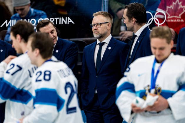 260221 Assistant coach Mikko Manner of Finland with their bronze medals at the medal ceremony after winning in the men s Ice hockey, Eishockey bronze medal game between Slovakia and Finland during day 15 of the 2026 Winter Olympics on February 21, 2026 in Milan. Photo: Emma Wallskog BILDBYRAN kod EW JM0801 bbeng ishockey ice hockey Olympic Games, Olympische Spiele, Olympia, OS olympics winter olympics os ol olympiska spel vinter-os olympiske leker milano cortina 2026 milan cortina 2026 milano cortina 2026 olympic games milano cortina 2026 winter olympic games milano cortina-os milano cortina-ol vinter-ol bronsmatch bronze medal game finland slovakien slovakia *** 260221 Assistant coach Mikko Manner of Finland with their bronze medals at the medal ceremony after winning in the men s ice hockey bronze medal game between Slovakia and Finland during day 15 of the 2026 Winter Olympics on February 21, 2026 in Milan Photo Emma Wallskog BILDBYRAN kod EW JM0801 bbeng ishockey ice hockey olympic games olympics winter olympics os ol olympiska spel vinter os olympiske leker milano cortina 2026 milan cortina 2026 milano cortina 2026 olympic games milano cortina 2026 winter olympic games milano cortina os milano cortina ol vinter ol bronsmatch bronze medal game finland slovakien slovakia  Copyright: EMMAxWALLSKOG BB260221EW109