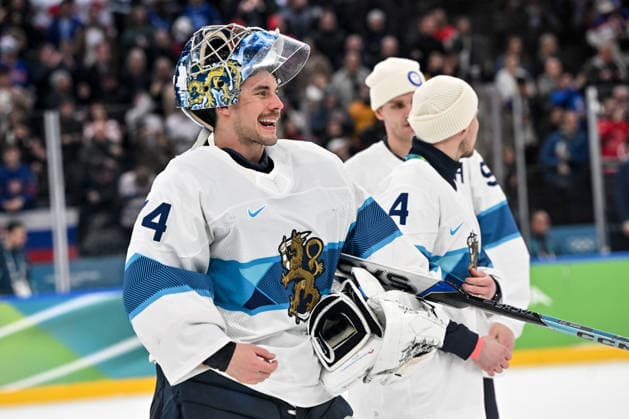 MILAN, ITALY - FEBRUARY 21: goalkeeper Juuse Saros of Finland celebrate the victory during the Ice hockey, Eishockey Men™s Bronze Medal Game match between Slovakia and Finland on day fifteen of the Milano Cortina 2026 Winter Olympic Games, Olympische Spiele, Olympia, OS at Milano Santagiulia Ice Hockey Arena on February 21, 2026 in Milan, Italy. Milan Milano Santagiulia Ice Hockey Arena Italy *** MILAN, ITALY FEBRUARY 21 goalkeeper Juuse Saros of Finland celebrate the victory during the Ice Hockey Men™s Bronze Medal Game match between Slovakia and Finland on day fifteen of the Milano Cortina 2026 Winter Olympic games at Milano Santagiulia Ice Hockey Arena on February 21, 2026 in Milan, Italy Milan Milano Santagiulia Ice Hockey Arena Italy Copyright: xJustPictures.ch AndreaxBrancax jp-en-EuSpIm-AB-AAB_935121022026