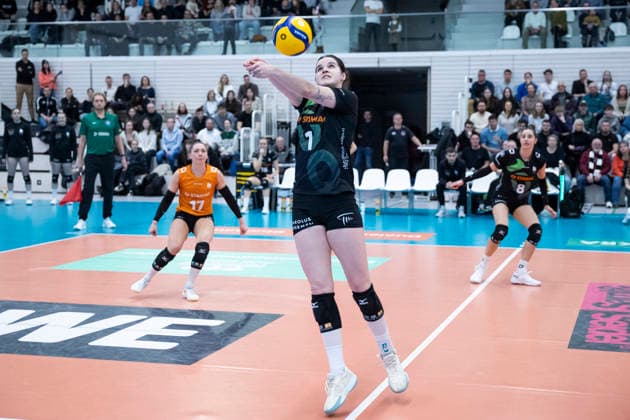 1. Volleyball Bundesliga Frauen: Schwarz-Weiss Erfurt vs. Ladies in Black Aachen; Erfurt; 21.02.2026 Celine Jebens ( 1; Ladies in Black Aachen) 1. Volleyball Bundesliga Frauen: Schwarz-Weiss Erfurt vs. Ladies in Black Aachen; Riethsporthalle Erfurt; 21.02.2026 Copyright: xBEAUTIFULxSPORTS Duehringx