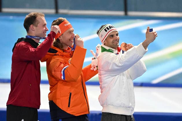 Viktor Hald Thorup (DEN), Jorrit Bergsma (NED) Andrea Giovannini (ITA), the podium, Speed skating, Eisschnelllauf Men Mass Start at the Milano Speed Skating Stadium during the Milano Cortina 2026 Olympic Winter games, Winterspiele,Spiele, Summer games 21 February 2026, Milan, Italy. Noxthirdxpartyxsales  aflo_320800672