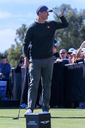 February 21, 2026, Pacific Palisades, California, USA: Adam Scott greets the crowd before teeing off during Round 3 of the 2026 Genesis Invitational Golf Tournament on Saturday February 21, 2026 at the Riviera Country Club in Pacific Palisades, California. ARIANA RUIZ PI Pacific Palisades USA - ZUMAp124 20260221_zaa_p124_016 Copyright: xArianaxRuizx