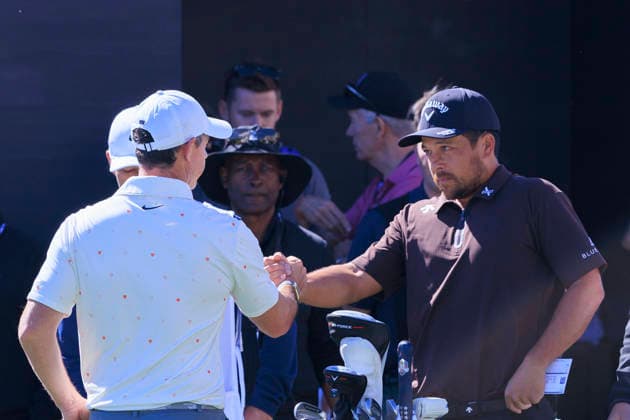 February 21, 2026, Pacific Palisades, California, USA: Rory McIlroy and Xander Schauffele shake hands during Round 3 of the 2026 Genesis Invitational Golf Tournament on Saturday February 21, 2026 at the Riviera Country Club in Pacific Palisades, California. ARIANA RUIZ PI Pacific Palisades USA - ZUMAp124 20260221_zaa_p124_027 Copyright: xArianaxRuizx