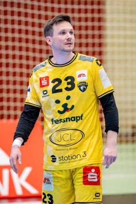 Krefeld, 21.02.2026, Handball, Herren, 2. Bundesliga, 20. Spieltag, 2025 2026: HSG Krefeld Niederrhein TV 05 07 Hüttenberg Mike Schulz (HSG Krefeld Niederrhein, 23) Krefeld Glockenspitzhalle NRW Germany