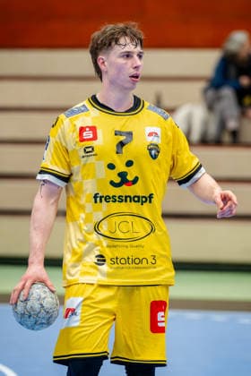 Krefeld, 21.02.2026, Handball, Herren, 2. Bundesliga, 20. Spieltag, 2025 2026: HSG Krefeld Niederrhein TV 05 07 Hüttenberg Marvin Kix (HSG Krefeld Niederrhein, 7) Krefeld Glockenspitzhalle NRW Germany
