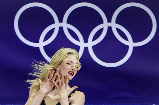 ITALY, MILAN - FEBRUARY 21, 2026: Amber Glenn of the United States performs during the Figure skating, Eiskunstlauf exhibition gala at the 2026 Winter Olympic Games, Olympische Spiele, Olympia, OS at Milano Ice Skating Arena 2026 Winter Olympics: Figure Skating  - ZUMAt113 20260221_zaa_t113_957 Copyright: xPeterxKovalevx