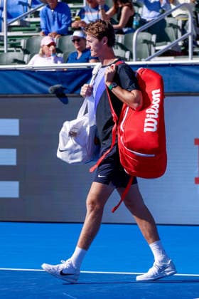 DELRAY BEACH, FL - FEBRUARY 21: Sebastian Korda (USA) enters the playing arena prior to his Semi Final match against Flavio Cobolli (ITA) at the Delray Beach Open on February 21, 2026, at Delray Beach Stadium & Tennis Center in Delray Beach, Florida.(Photo by Chris Arjoon Icon Sportswire). TENNIS: FEB 21 Delray Beach Open EDITORIAL USE ONLY Icon2602210010001