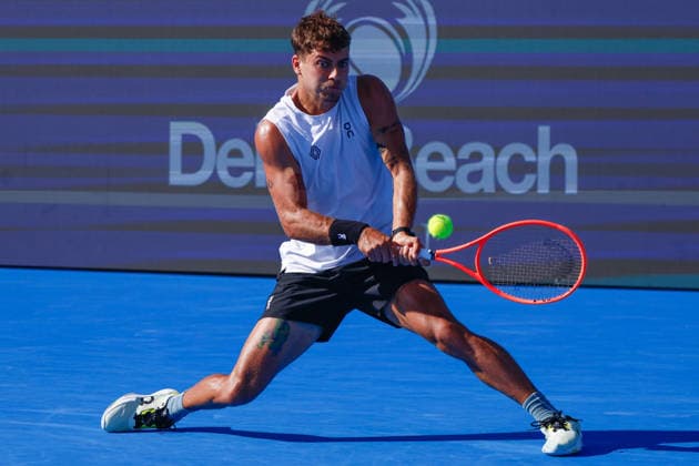 DELRAY BEACH, FL - FEBRUARY 21: Flavio Cobolli (ITA) in action during his Semi Final match against Sebastian Korda (USA) at the Delray Beach Open on February 21, 2026, at Delray Beach Stadium & Tennis Center in Delray Beach, Florida.(Photo by Chris Arjoon Icon Sportswire). TENNIS: FEB 21 Delray Beach Open EDITORIAL USE ONLY Icon2602210010005
